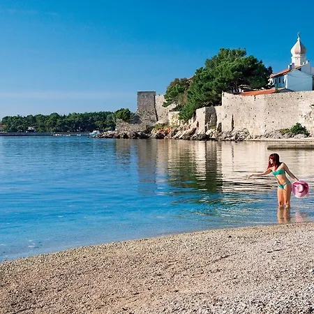 Pensjonat And With Parking Space Krk - 5294 Krk Town